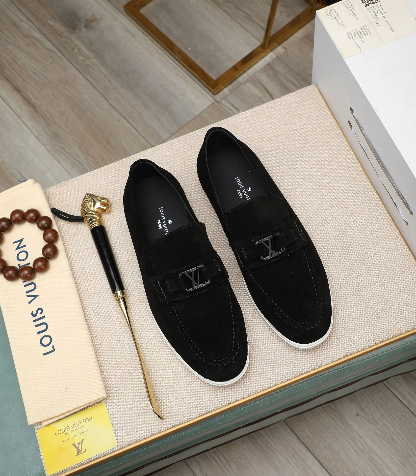 Men's shoes 💰520 📛📛【LOUIS VUITTON】Louis Vuitton 2024 official website synchronized new products 👟Milan fashion catwalk style 🇰🇾🇰🇾LV family logo, celebrity style, a must-have for fashionistas ⚠️First-layer calfskin ➕Genuine leather lining ➕Official website original version special outsole 👞Number 38-44